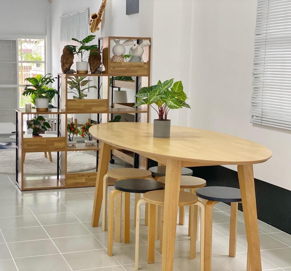 Boxsoon Nimman 2 # 4Beds 3Baths Villa Chiang Mai Eksteriør billede