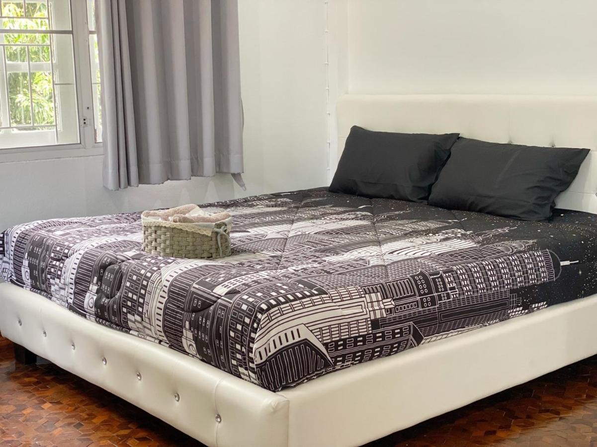 Boxsoon Nimman 2 # 4Beds 3Baths Villa Chiang Mai Eksteriør billede